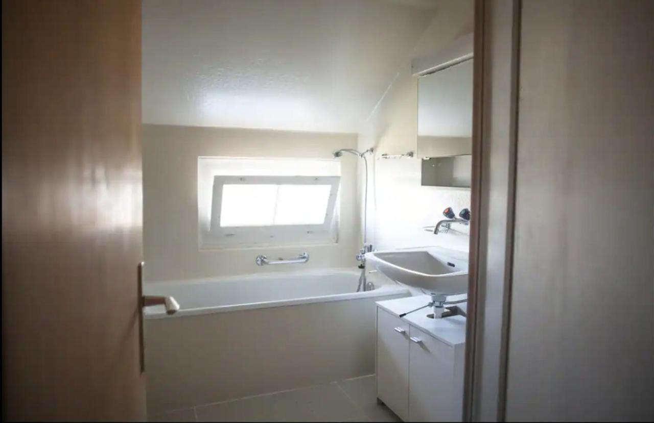 Lakeview Rustic Krattigen ภายนอก รูปภาพ